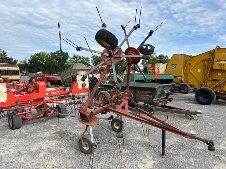 hesston-3717-image-3