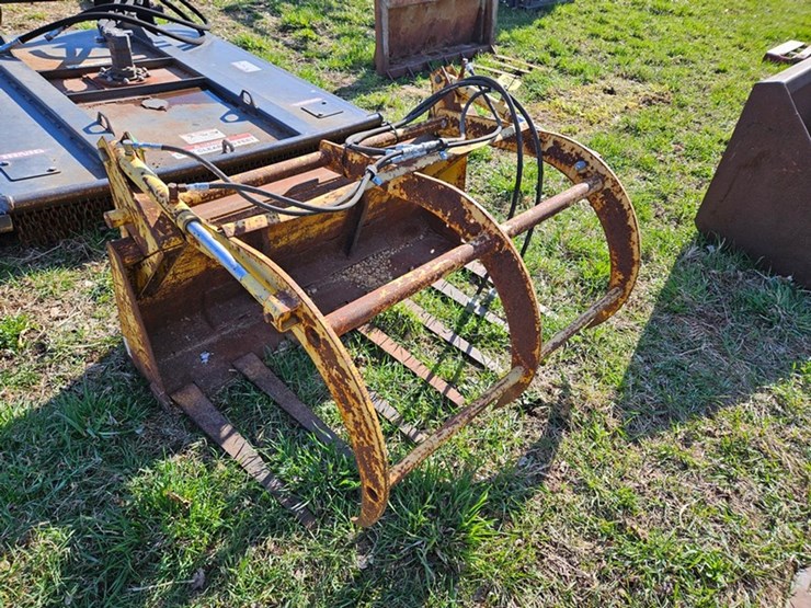 #552-•-55"-tine-grapple-bucket-image-9