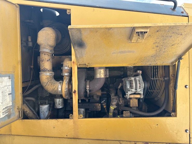 2019-champion-780a-image-35