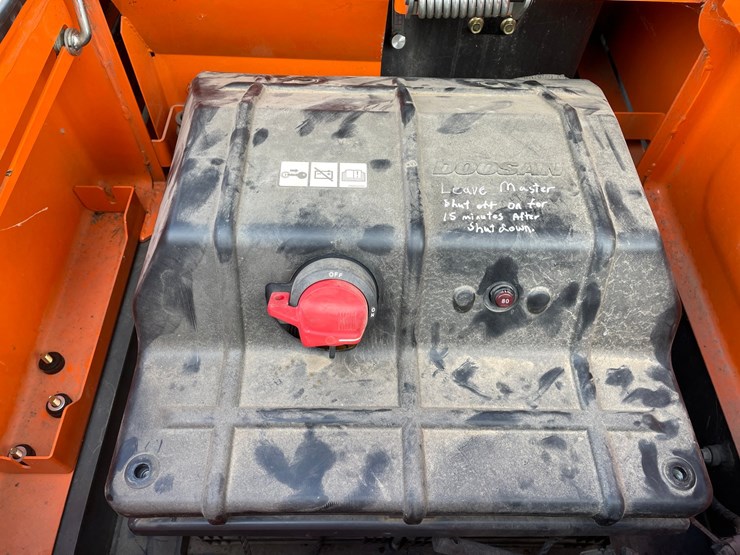 doosan-dx225-lc-image-44