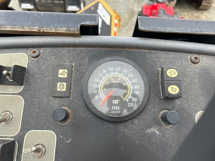 caterpillar-ap-1000e-image-42