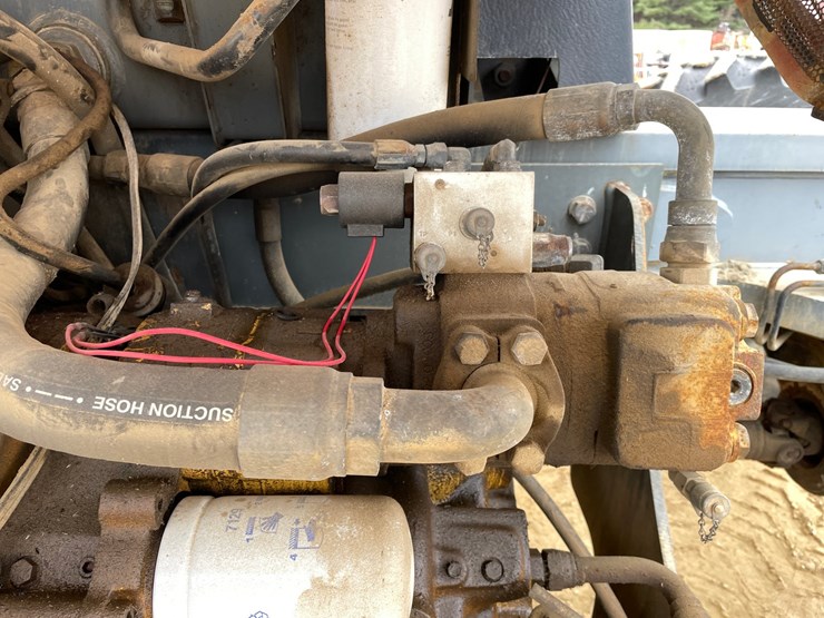 2005-jlg-g9-43a-image-63