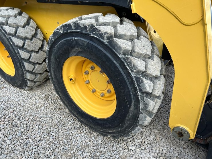 yanmar-s220r-image-12