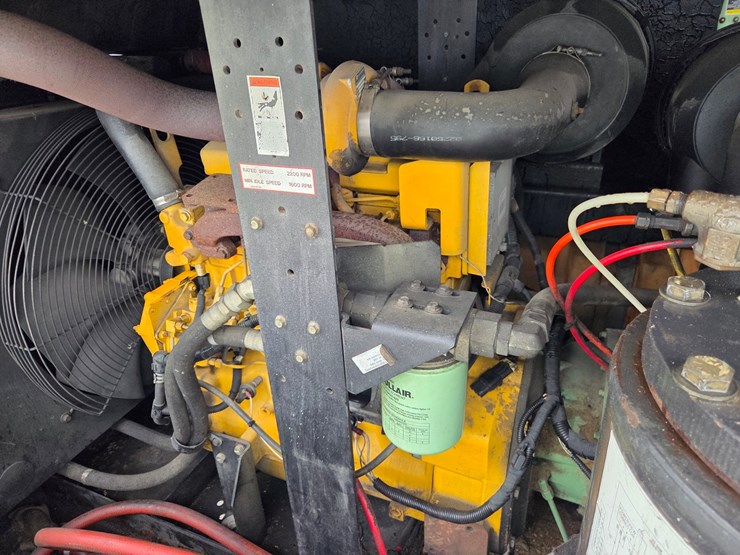 john-deere-4045hf285-image-22