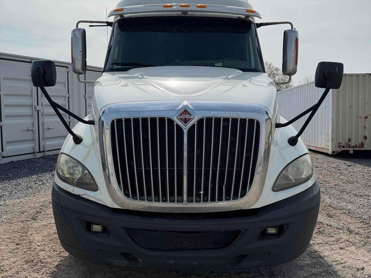 2015-international-prostar-image-2