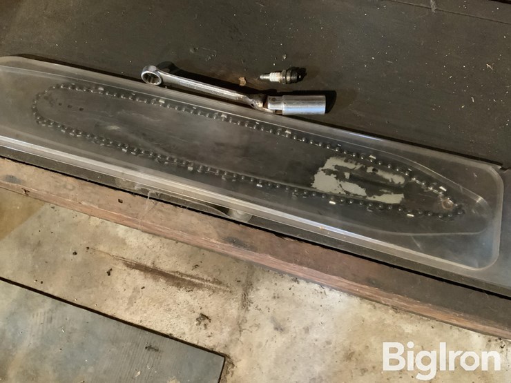 olympia-&-homelite-chainsaws-image-12