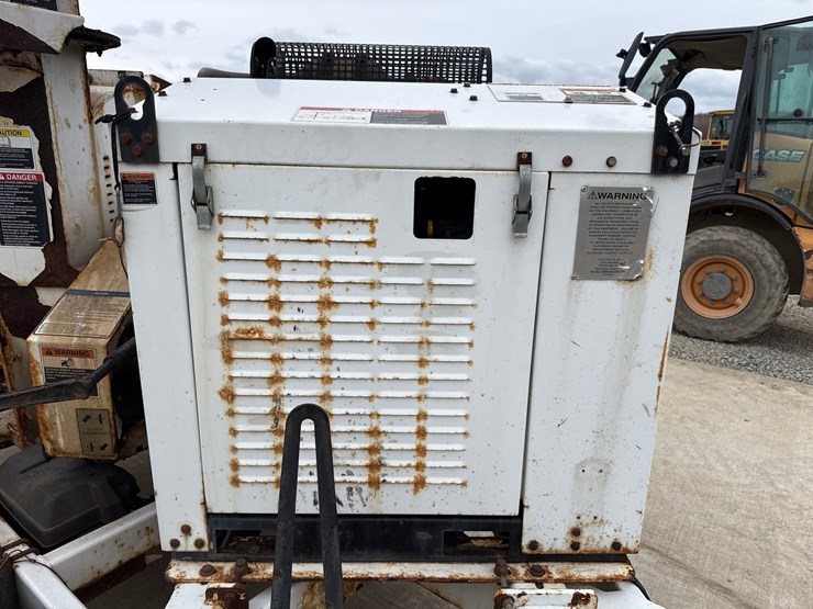 2016-altec-dc1317hp-image-12