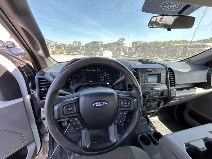 2016-ford-f150-image-13