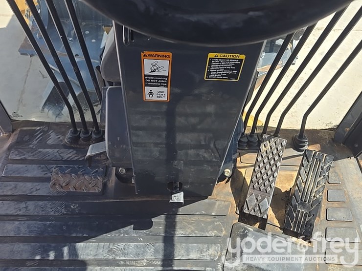 2019-deere-670g-image-118