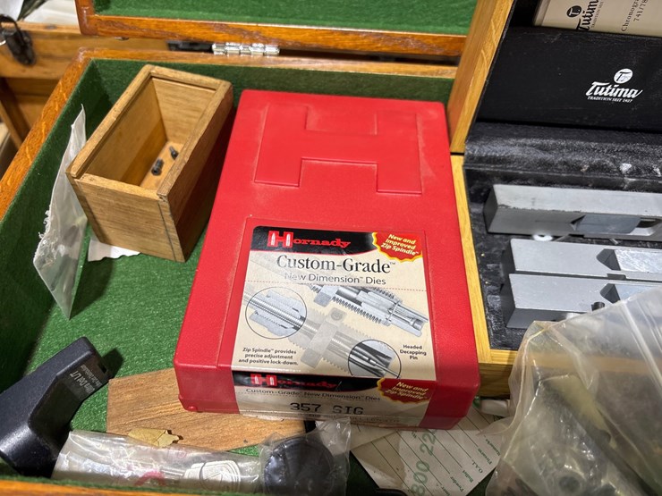 #719-•-wooden-tool-box-image-5