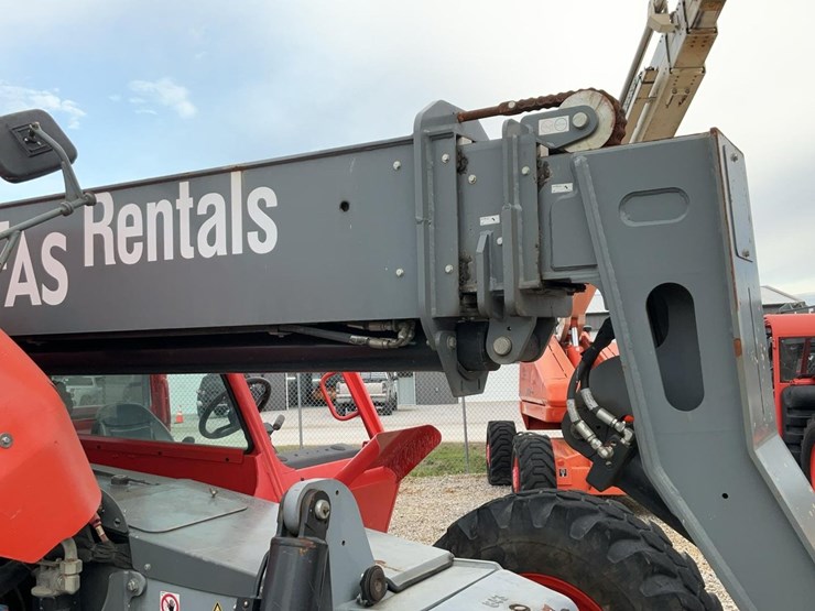 #202-•-2020-skyjack-sj843h-telehandler-image-40