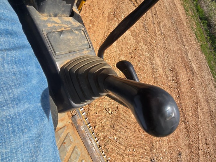 2003-caterpillar-320c-image-60