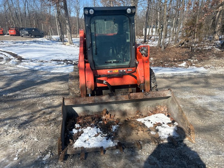 2018-kubota-ssv75-image-22