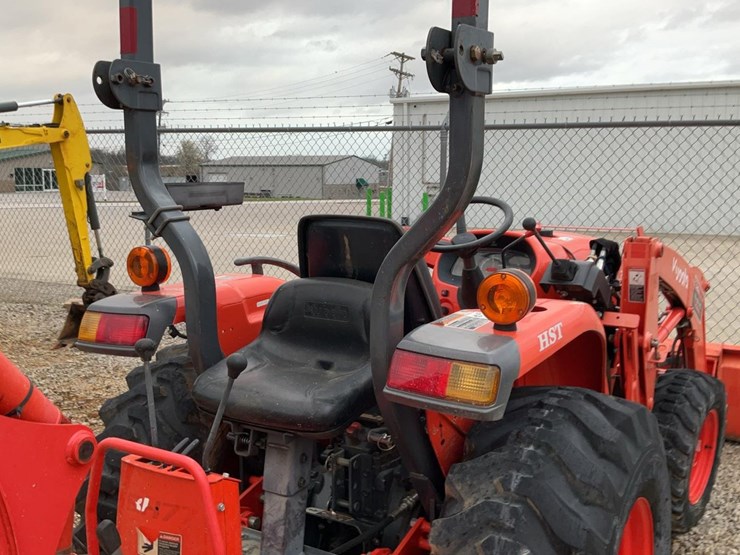 2021-kubota-l2501-image-35