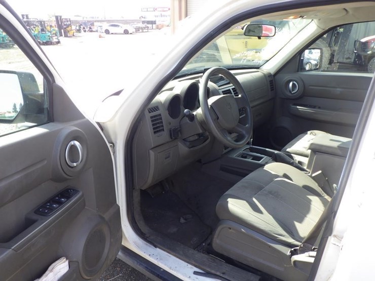 2008-dodge-nitro-image-5