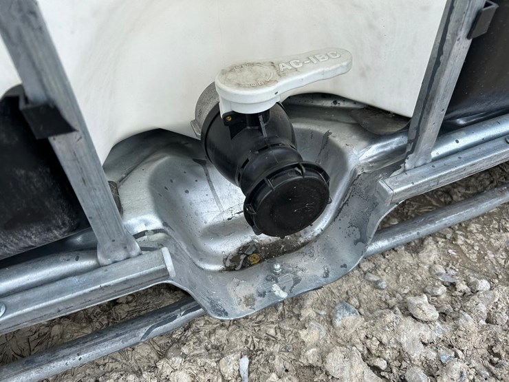 water-tank-tote-image-6