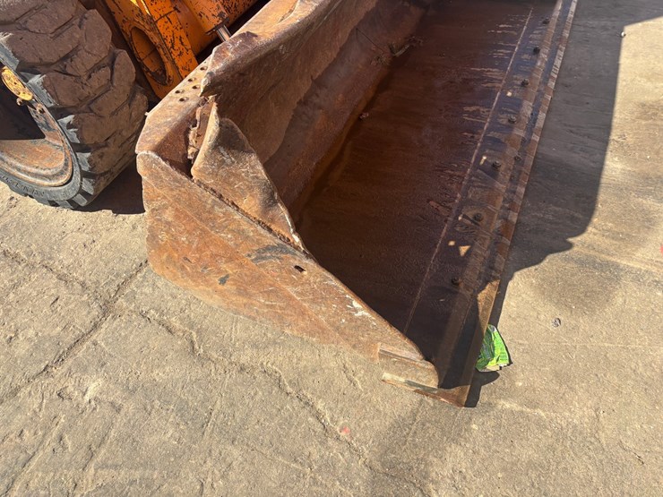 2011-case-sr220-image-44