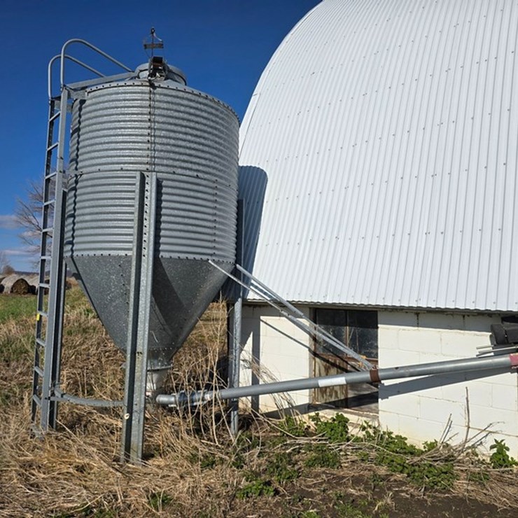#570 • 2T Bulk Bin w/ Auger