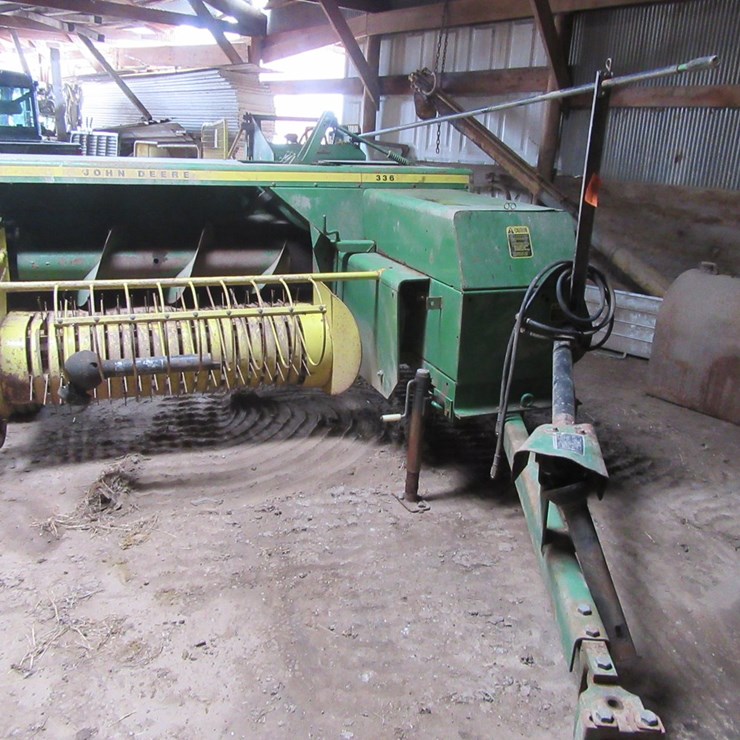 JOHN DEERE 336