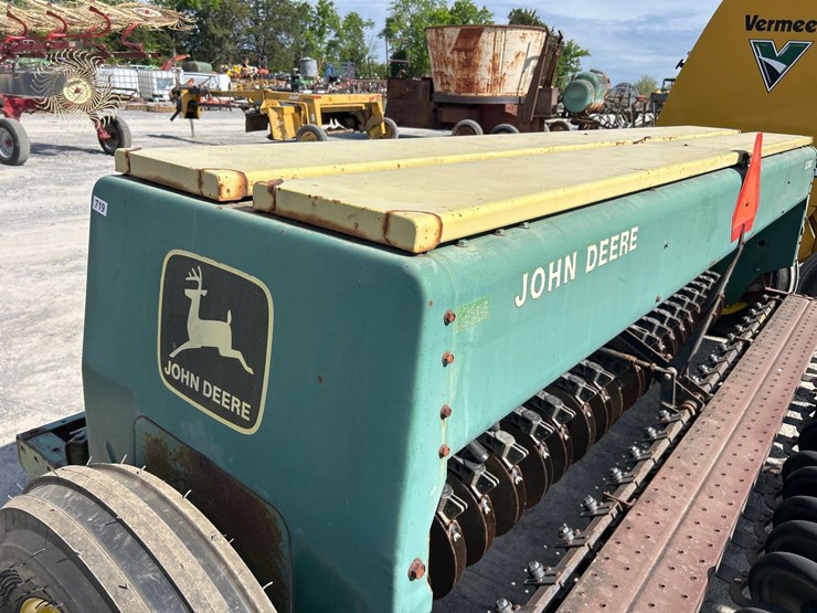 john-deere-8300-image-9