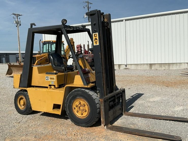 1976-caterpillar-v80c-image-7