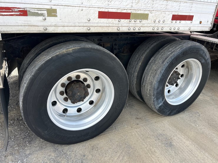 2011-international-prostar-image-6