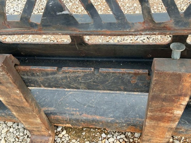 #149-•-quick-attach-forks-image-9