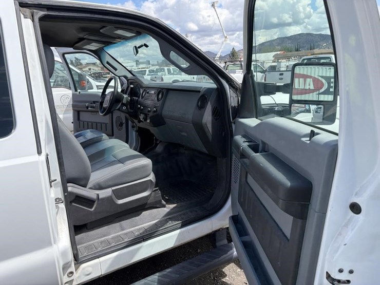 2011-ford-f250-image-9