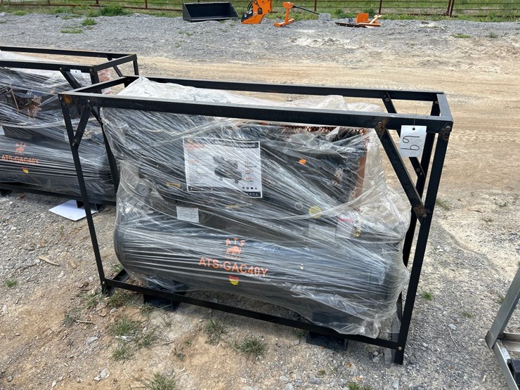 #69-•-40-gallon-two-stage-air-compressor-image-1
