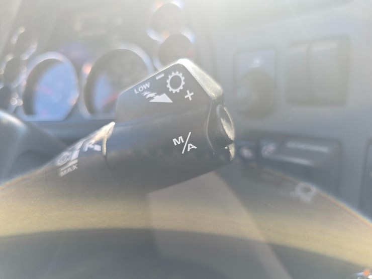 2019-peterbilt-567-image-74