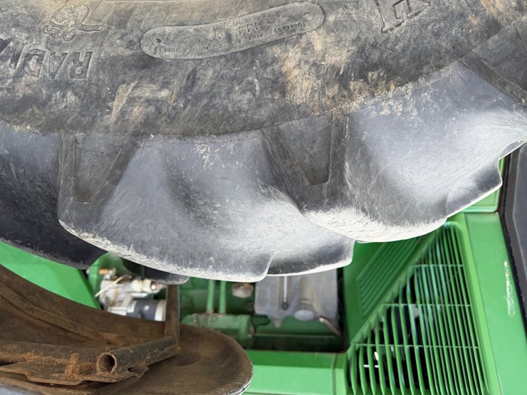 1998-john-deere-8300-image-8