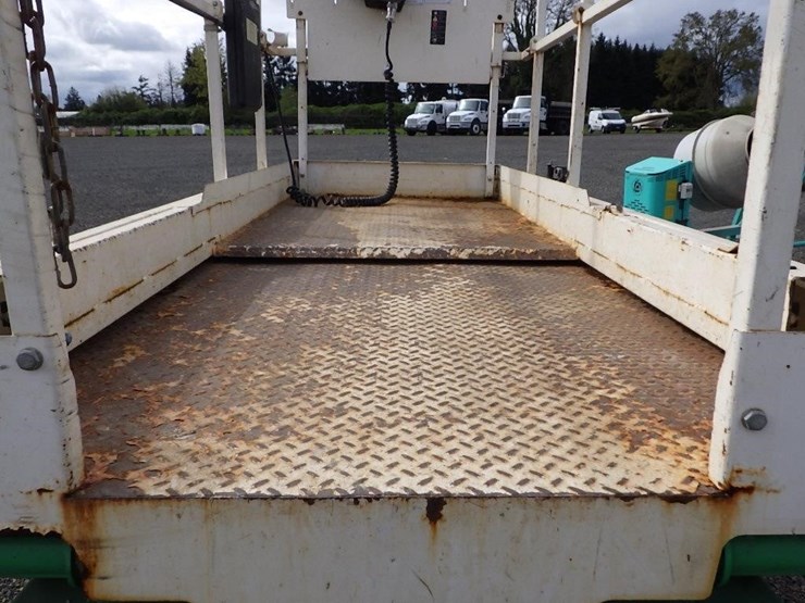 2016-jlg-3246es-image-9