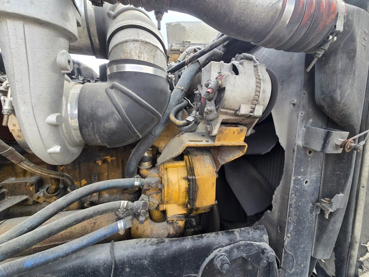 2000-peterbilt-379-image-43