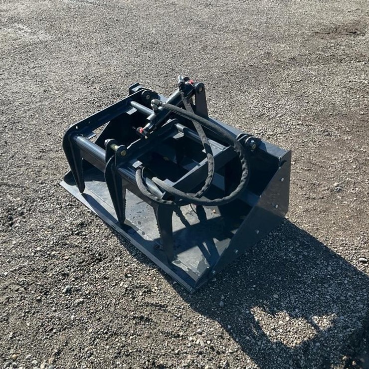#1397 • Unused Landhonor Mini Skid Steer Grapple Bucket