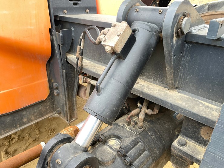 2012-jlg-g6-42a-image-40