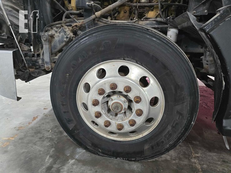 2009-kenworth-t660-image-24