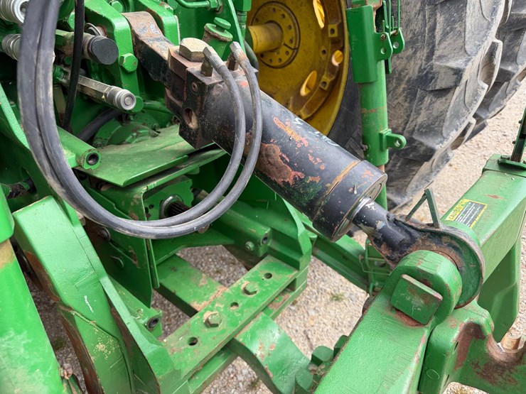 2012-john-deere-8285r-image-21