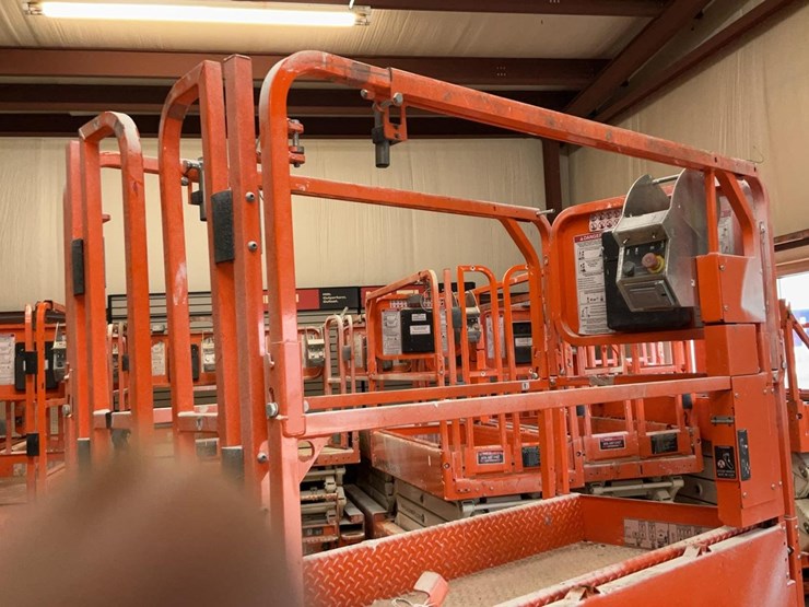 #433-•-2023-snorkel-19'-scissor-lift-image-16