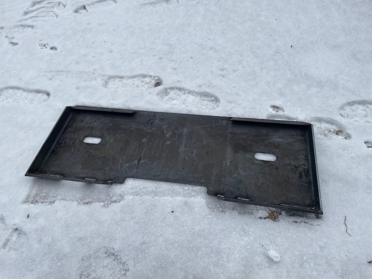 #2051-•-skid-steer-weldable-attachment-plate-image-2