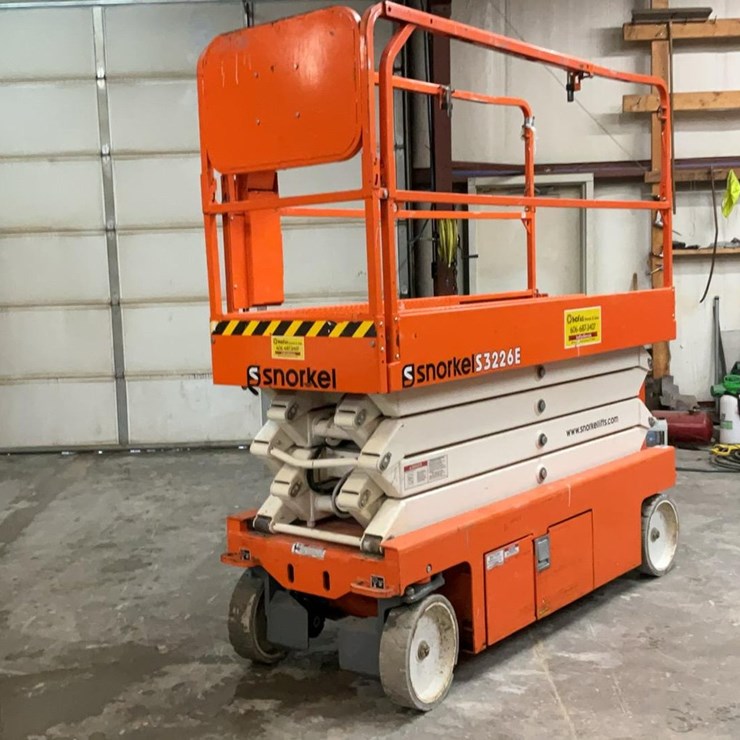 #403 • 2017 Snorkel 26' Scissor Lift