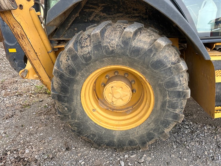 2011-deere-310sj-image-50