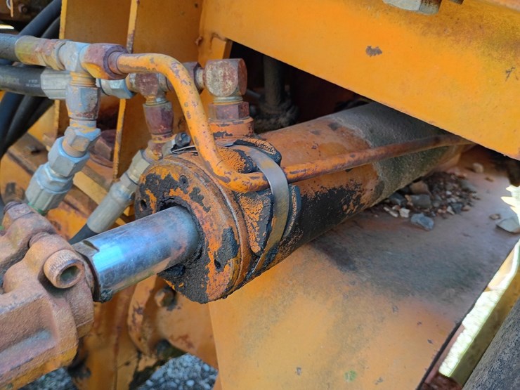 1979-case-586c-image-38