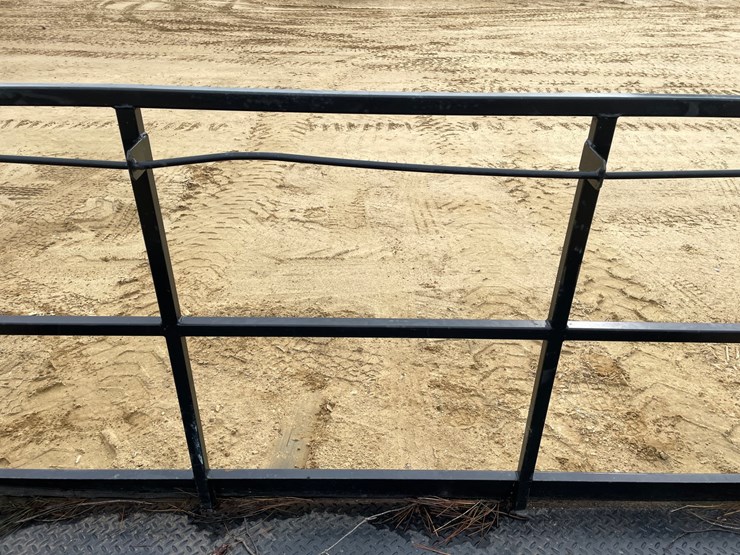 #7531-•-8'-work-platform-with-fork-pockets-image-14