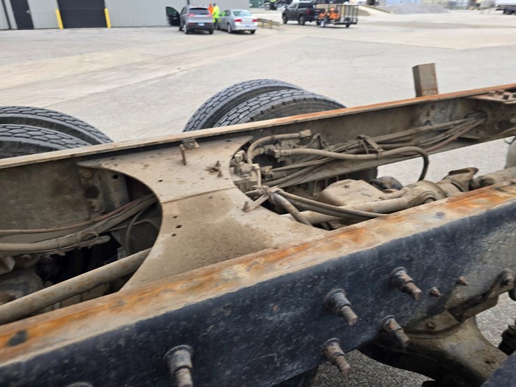 2003-mack-rd688s-image-45