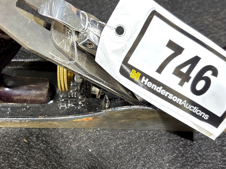 #746-•-number-4-wood-planer-image-3