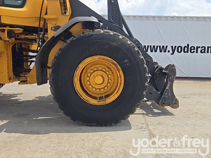 2021-volvo-l90h-image-15