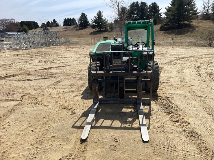 2014-jlg-g5-18a-image-2