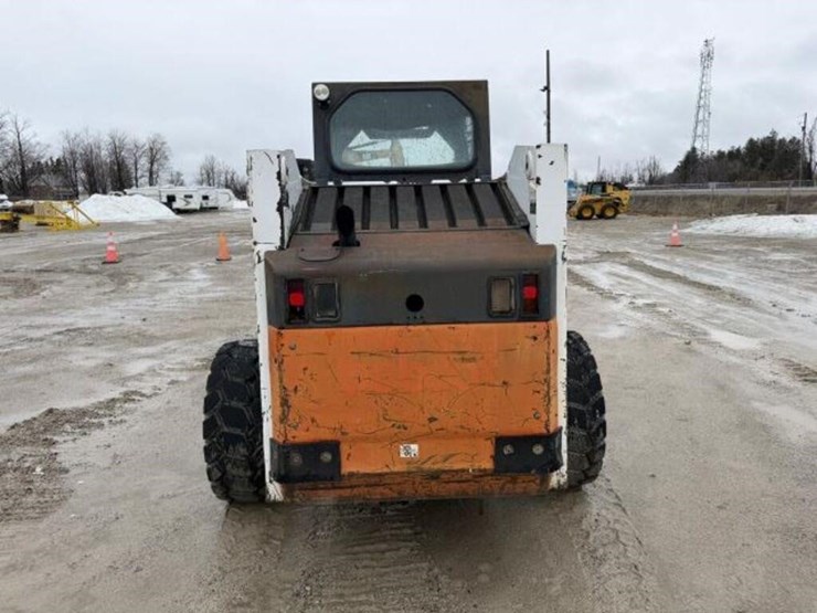 2009-bobcat-864-image-4