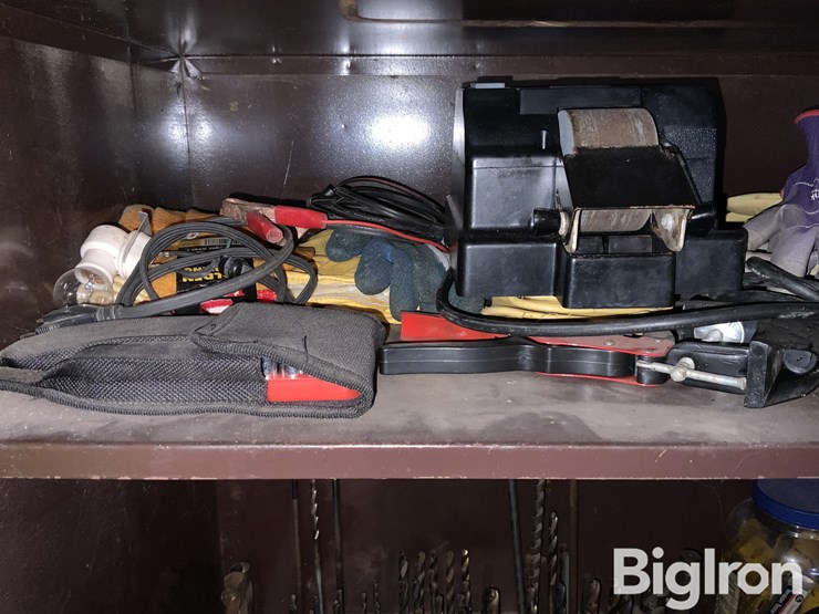 drill-bits,-tool-belt,-volt-meter-image-3