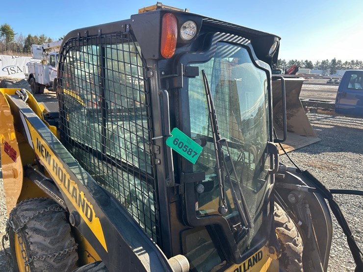 new-holland-l216-image-47